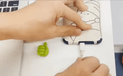 Thumbs Wall Hooks